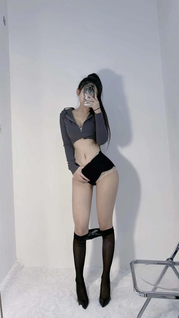 陈佩奇：COS微密圈写真合集[86套][更新中]