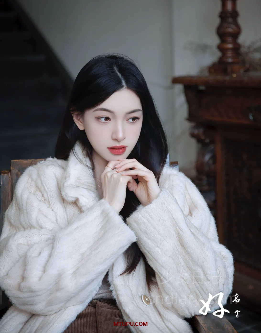 摄影师好名字：杭州高颜值美女人体私房写真 [557P-1.52GB][百度网盘]