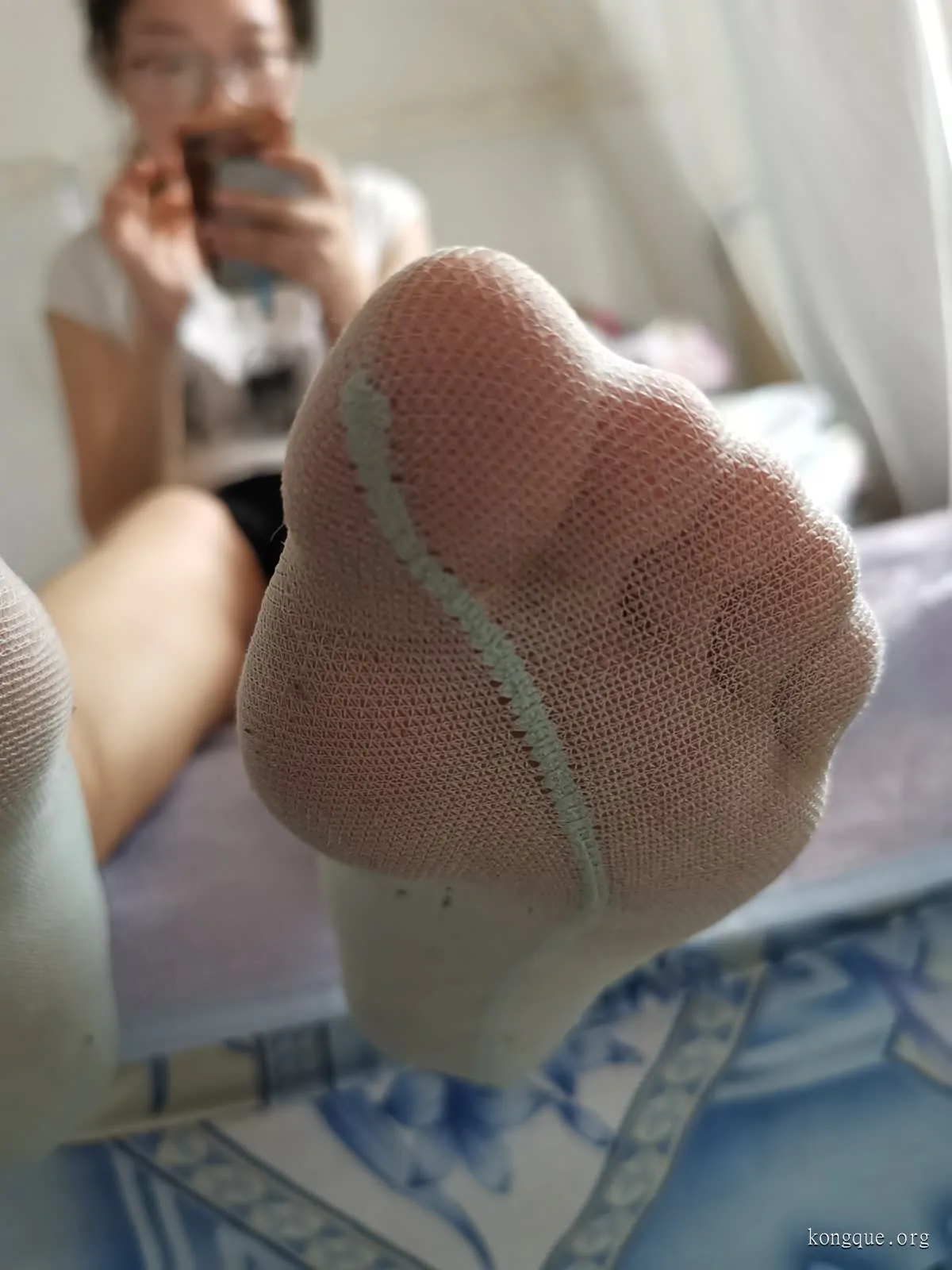 鱼鱼足影 – 全套足袜写真&amp;视频[91期-2024.8]