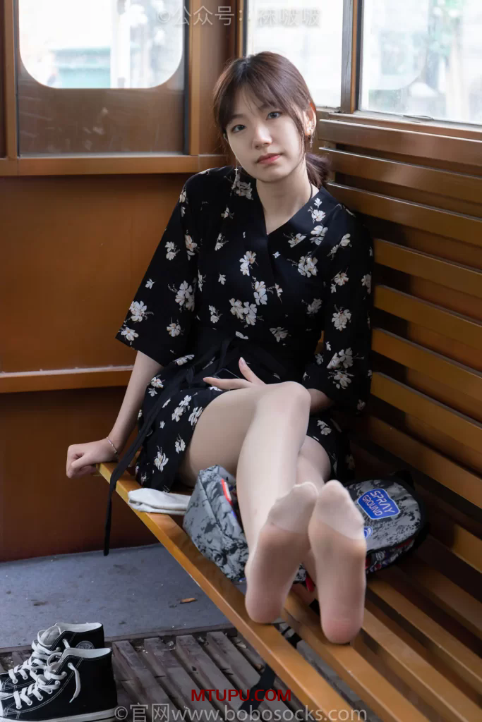 袜啵啵 – 写真合集[597套][11月最新作品][持续更新]