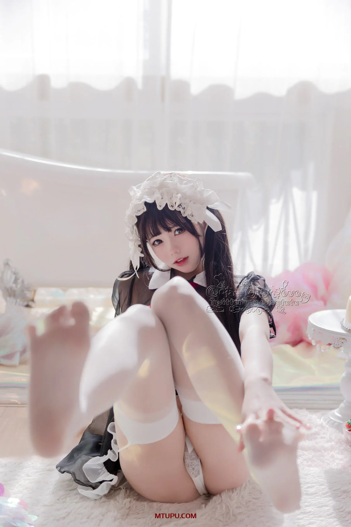 咬一口兔娘(Yiko湿润兔) 写真合集[250套][10月持续更新]