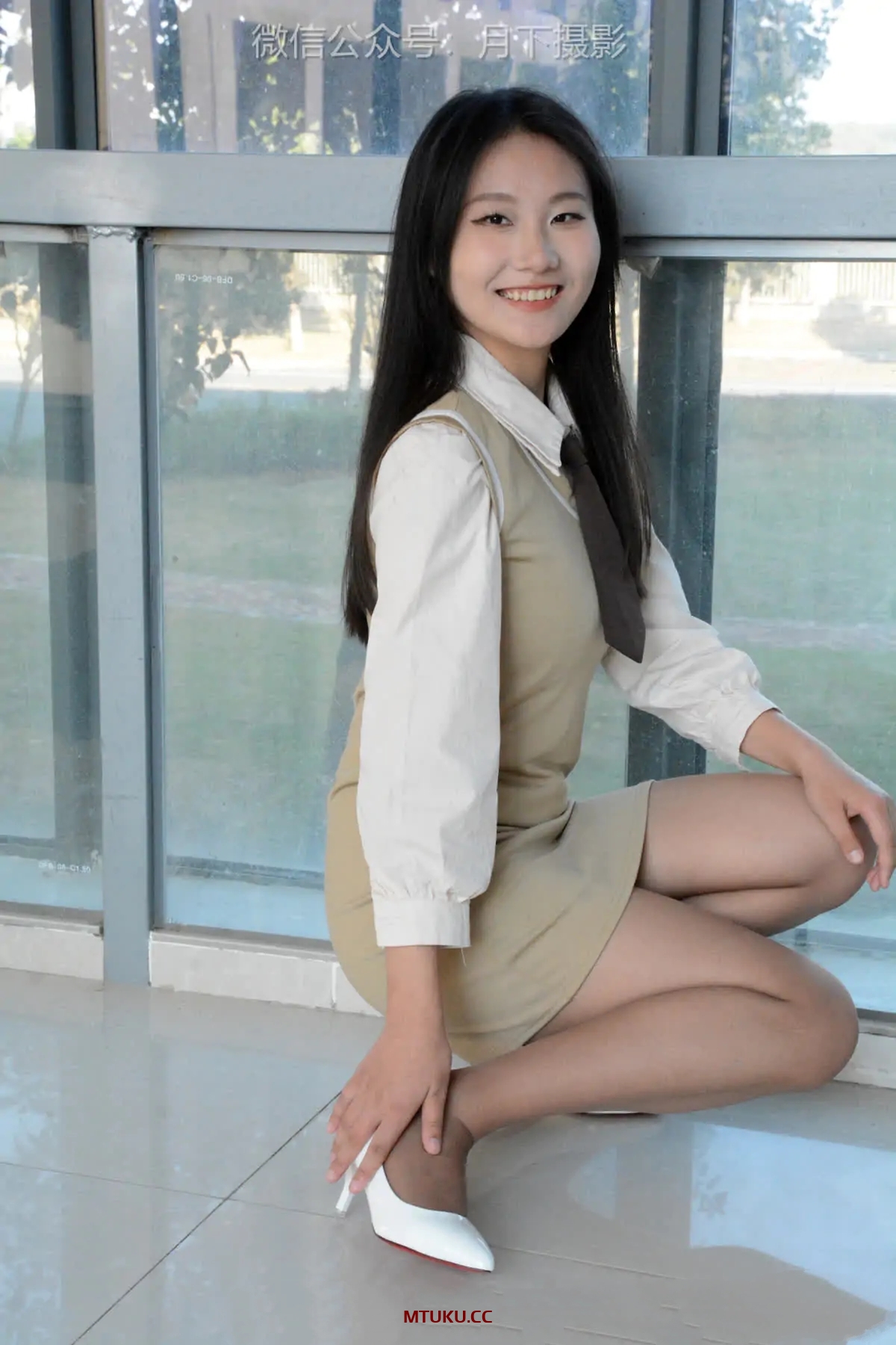 爱月下 – 美足美图视频7套[41G-2025.12]