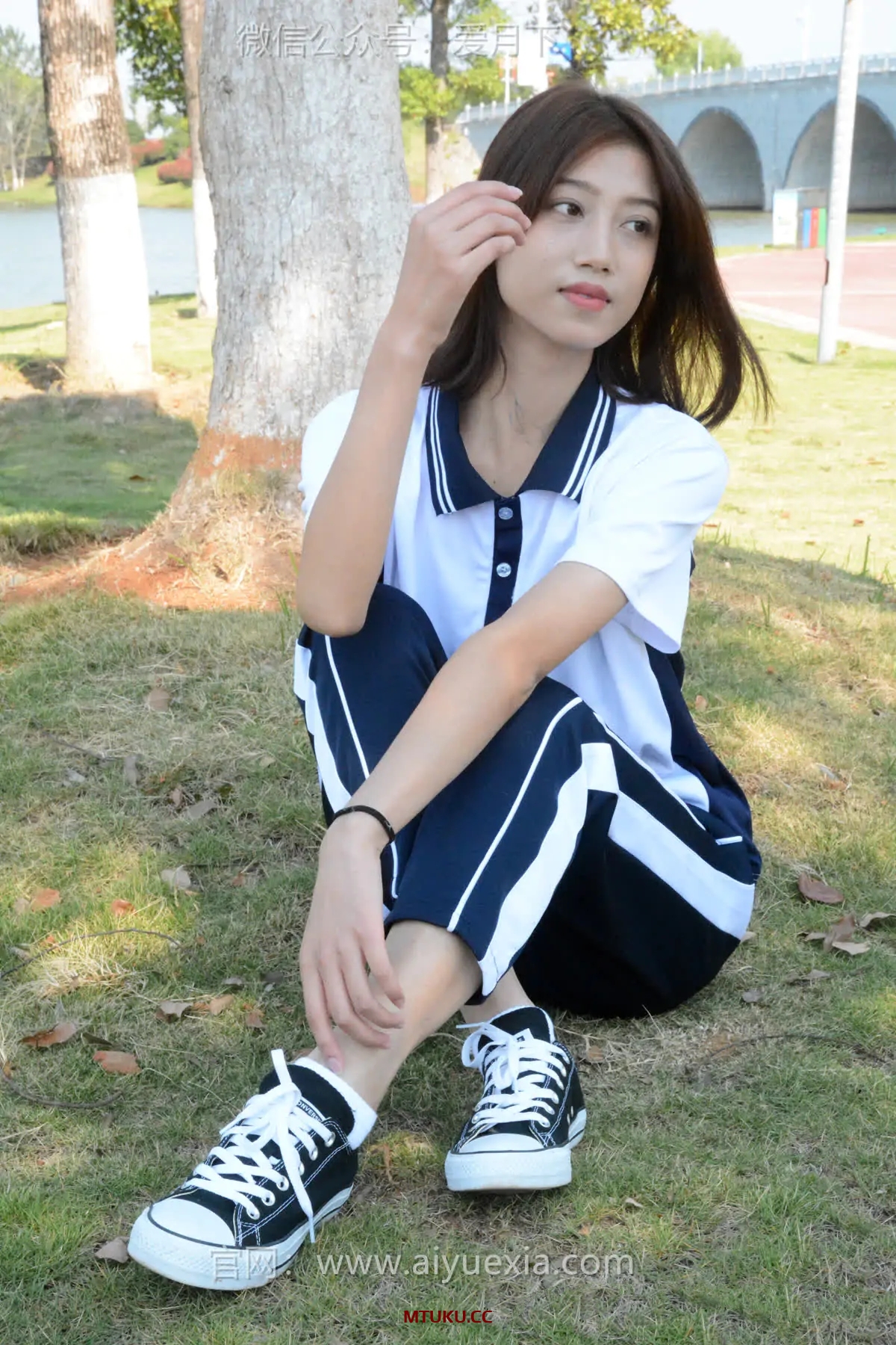 爱月下 – 美足美图视频7套[41G-2025.12]