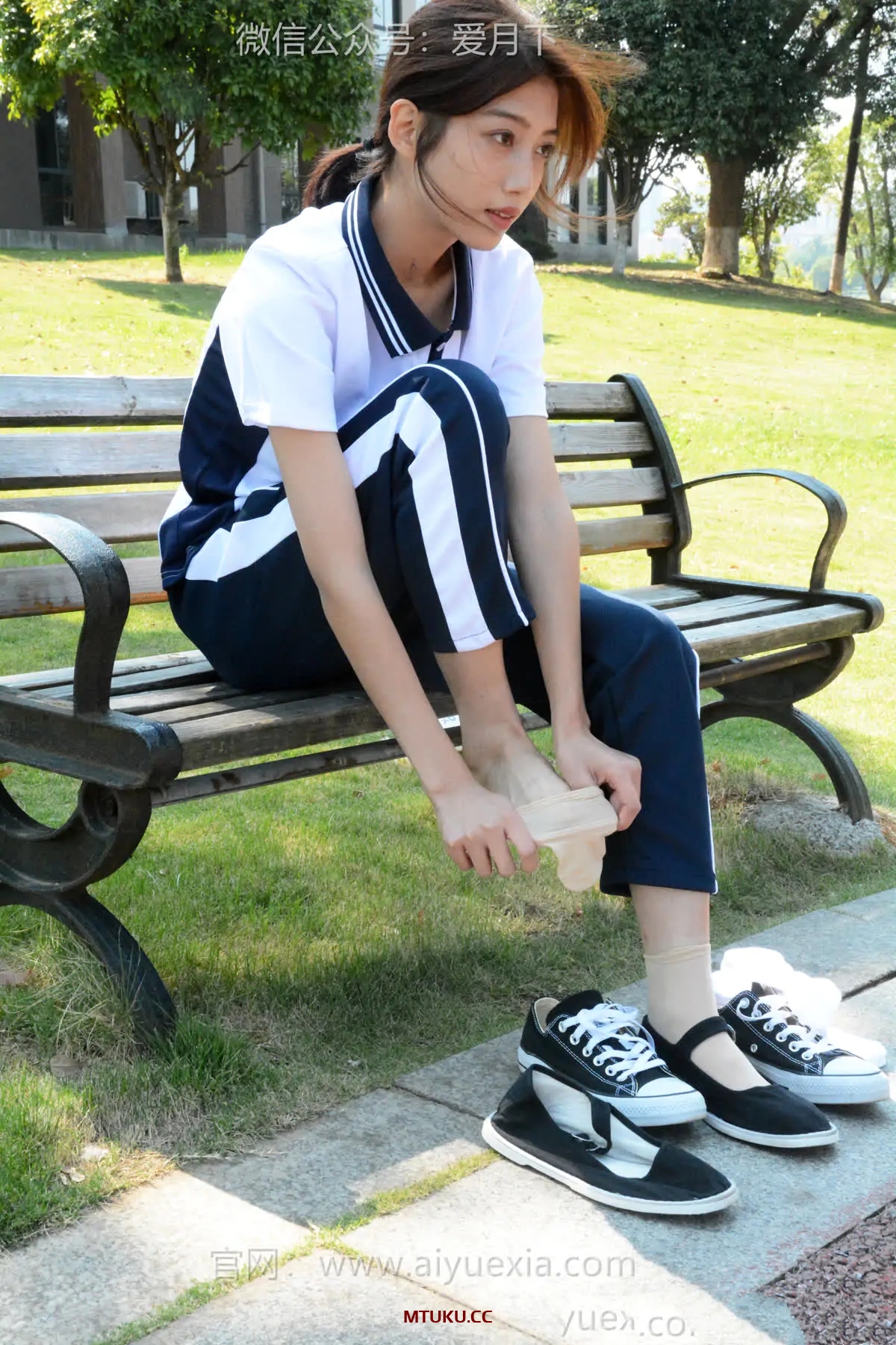 爱月下 – 美足美图视频7套[41G-2025.12]