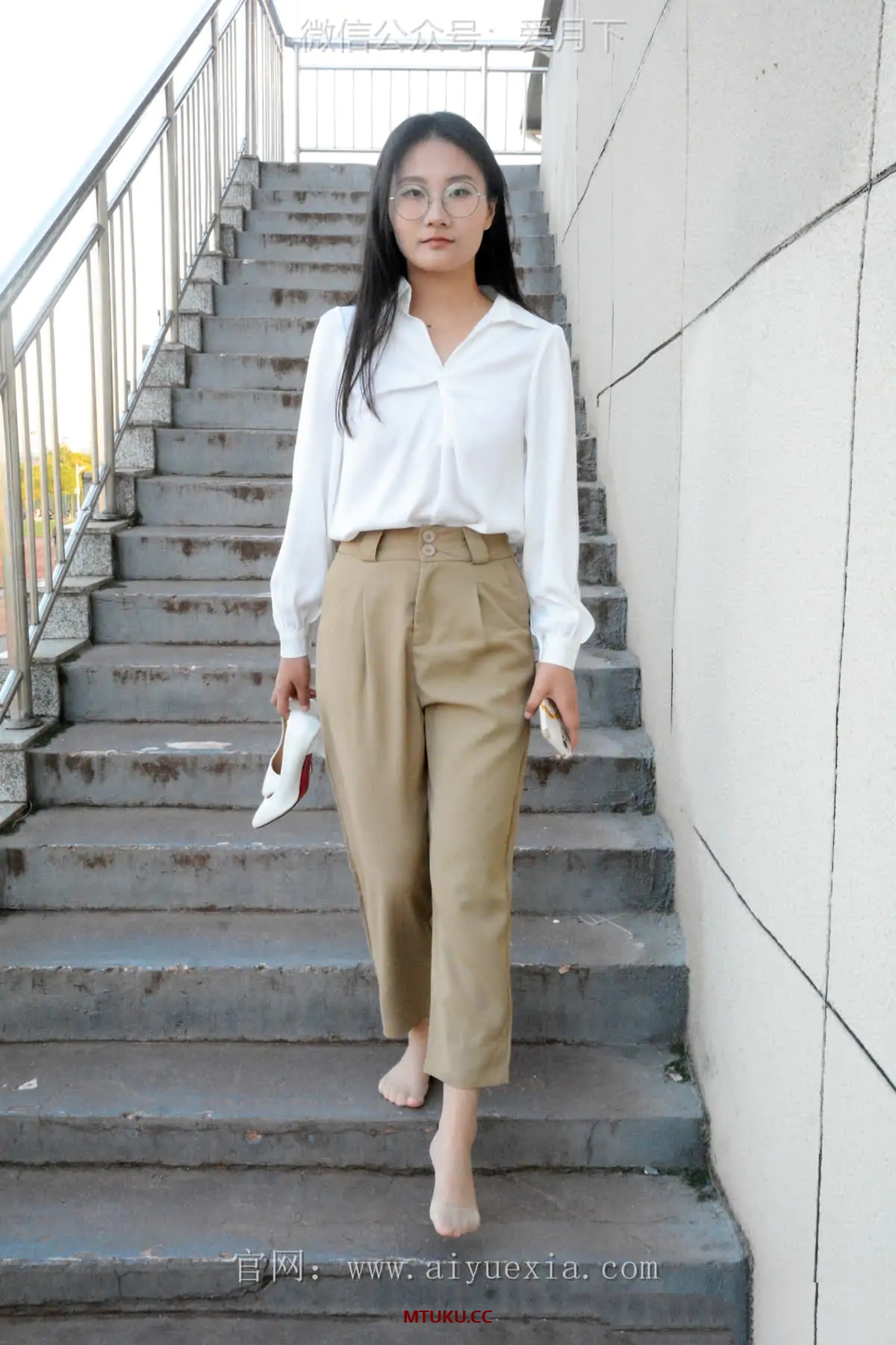 爱月下 – 美足美图视频7套[41G-2025.12]