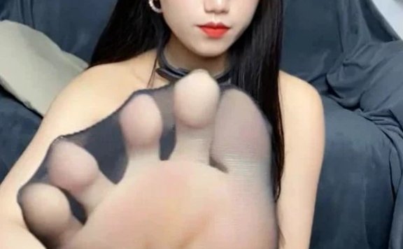 易直播2021合集川妹大学生丝袜挑高跟裸足网袜[132V+29GB]